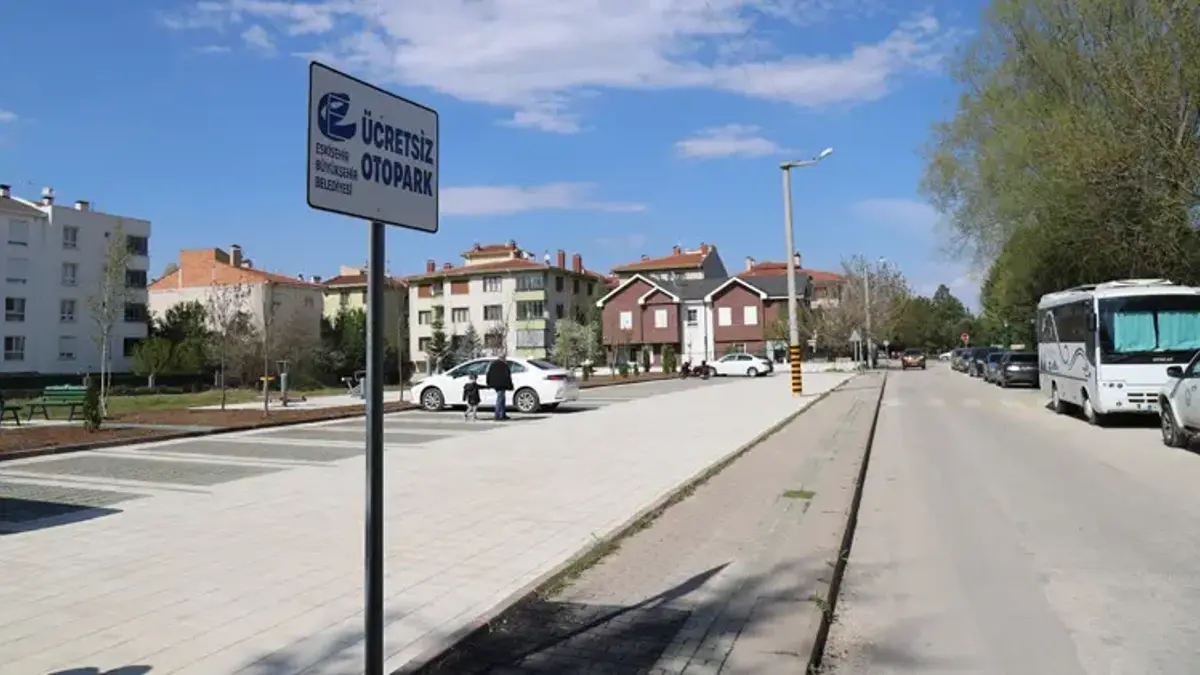 Eskişehir’de Yeni Dönem: Hem otopark hem yaşam alanı hizmete girdi!
